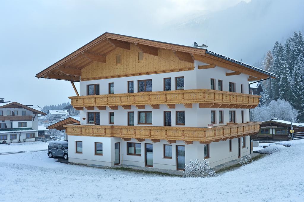 Ferienwohnung Apart Geisler Mayrhofen Exterior foto