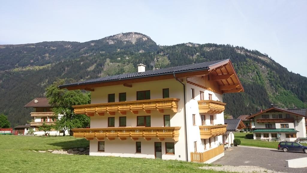 Ferienwohnung Apart Geisler Mayrhofen Zimmer foto